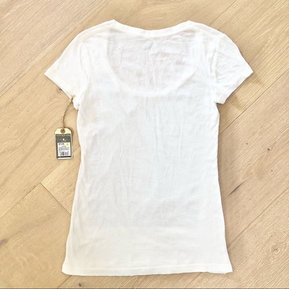 ⭐️Converse⭐️White Graphic Tees Short Sleeve T-Shirt NWT New With Tag Wo's Small - Picture 6 of 14